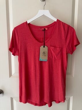 Prana Women's Papaya Heather Short Sleeve V-Neck Shirt NWT